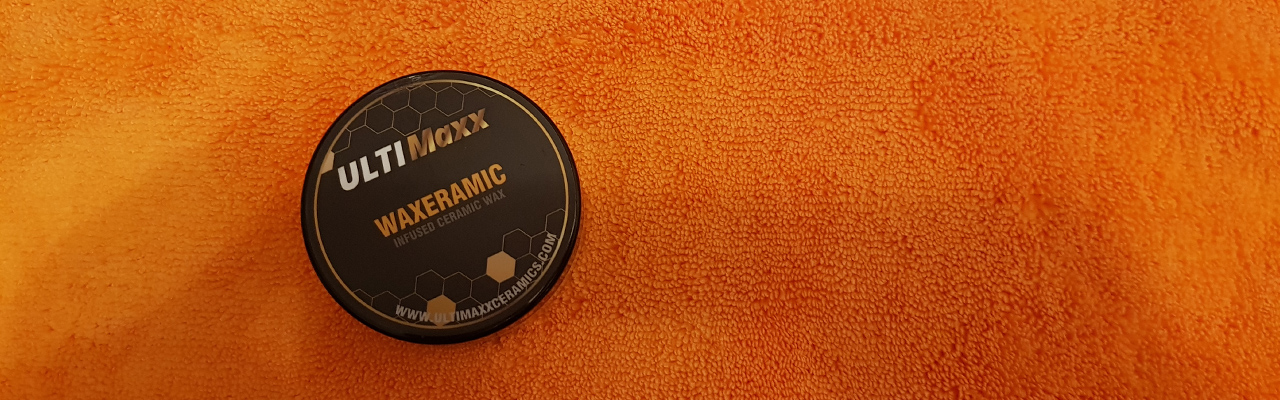 Ultimaxx Waxeramic to the desired surface with a thin light coating