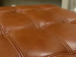 lifts difficult stains and soiling without damaging leather finishes