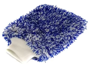 Microfibre Wash Mitt has ultra-plush microfibre noodles that lift dirt and grime with ease whilst being gentle