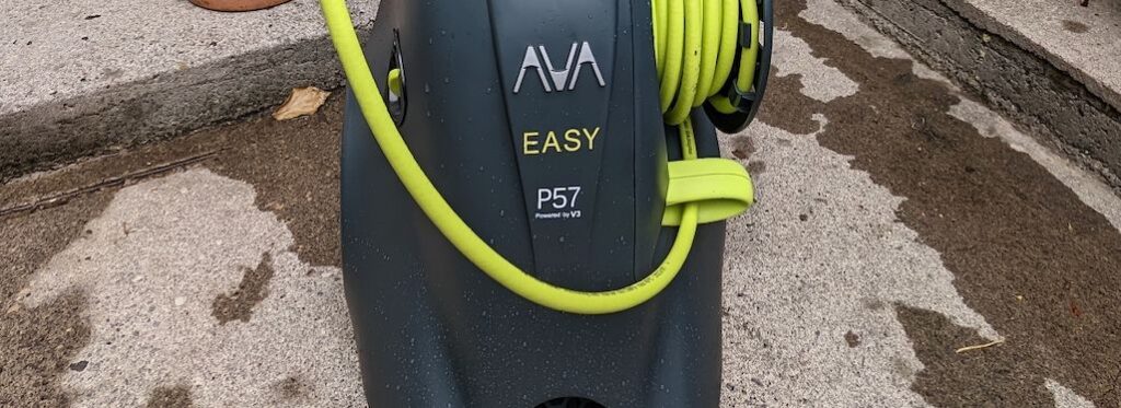 Easy P57 delivers 145 bar and 500 liters of water from a three-cylinder V3 pump